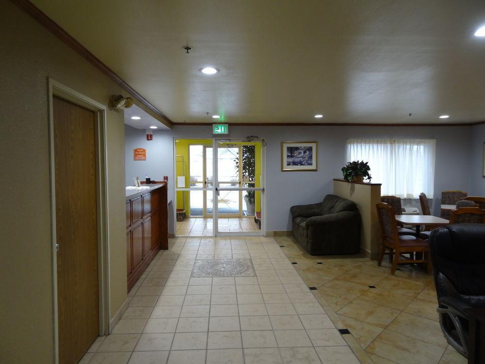 Ramada by Wyndham Coeur d'Alene Hotel Bagian luar foto